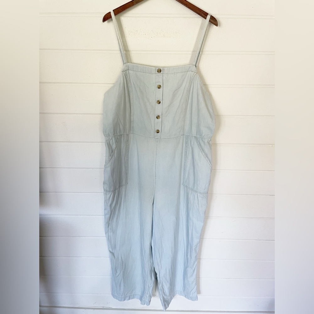 Old Navy Chambray Cami Jumpsuit Blue Wide Leg Cropped Spring Summer Size XXL